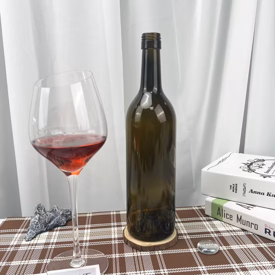 Bouteille en verre de vin personnalisée en gros pour la bouteille de vin en verre de champagne de rhum de vodka avec le bouchon à vis