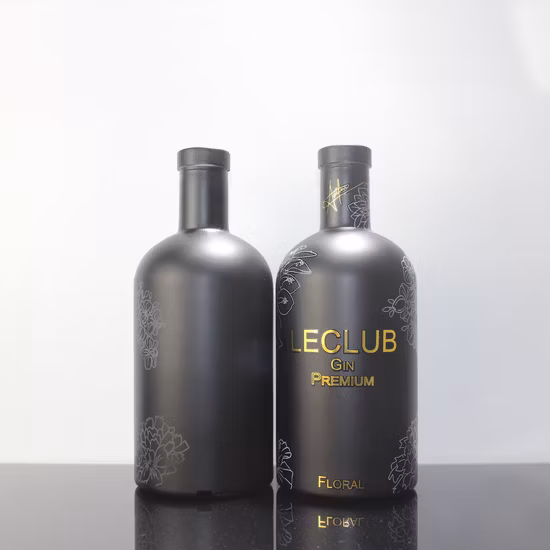 Prix ​​de fabrication 500ml 700ml 750ml clair vide Olso Vodka Liqueur Gin Rhum 700ml Vodka Bouteille en verre avec bouchons en liège